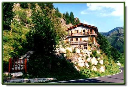 Una veduta della nostra Casa Alpina, castelmagno (CN) Loc chiappi